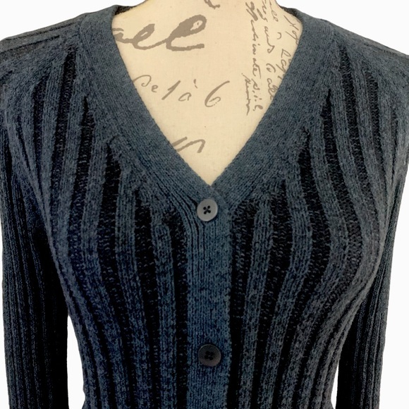 DKNY Classic Ribbed Long Sleeve V-Neck Button Front Cardigan Navy Blue Medium - Picture 2 of 5